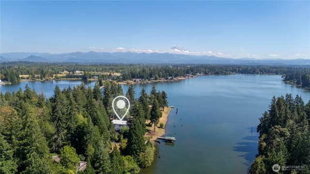 Property photo for 21424 Snag Island Drive E, Lake Tapps photo 3