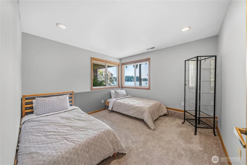 Property photo for 21424 Snag Island Drive E, Lake Tapps photo 29