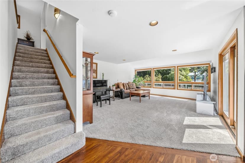 Property photo for 21424 Snag Island Drive E, Lake Tapps photo 17