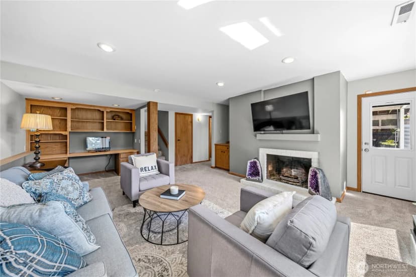 Property photo for 21424 Snag Island Drive E, Lake Tapps photo 19