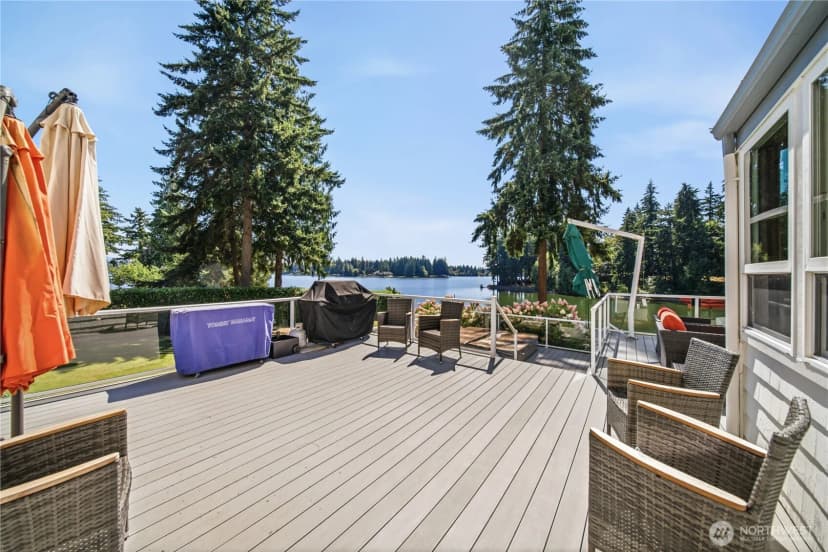 Property photo for 21424 Snag Island Drive E, Lake Tapps photo 33