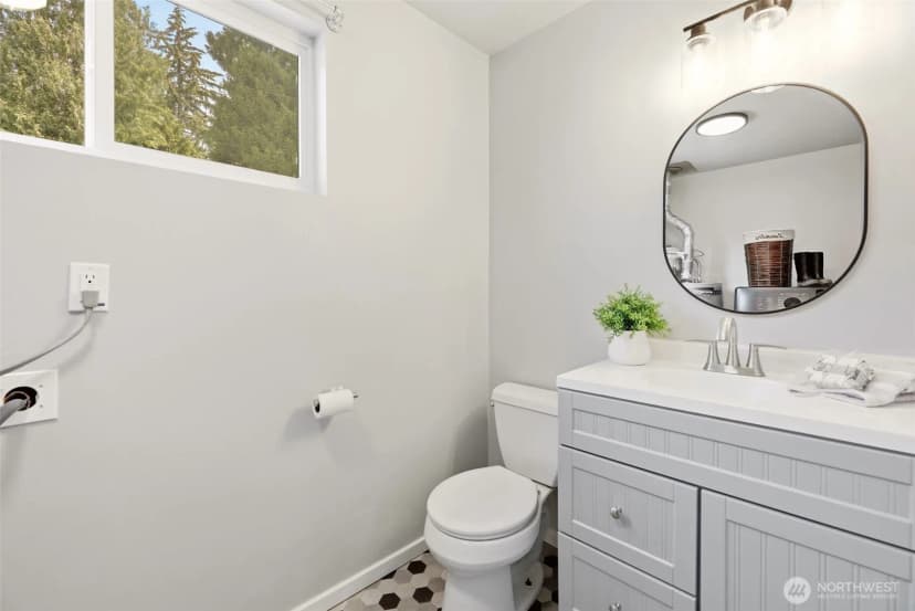 Property photo for 15814 Larch Way, Lynnwood photo 16