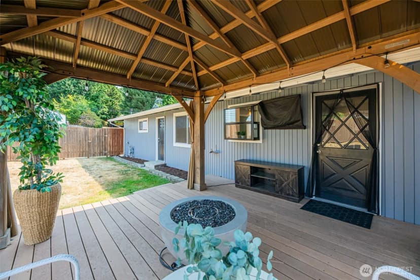 Property photo for 15814 Larch Way, Lynnwood photo 18