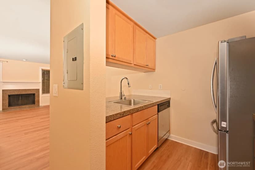 Property photo for 301 W Raye Street #106, Seattle photo 12
