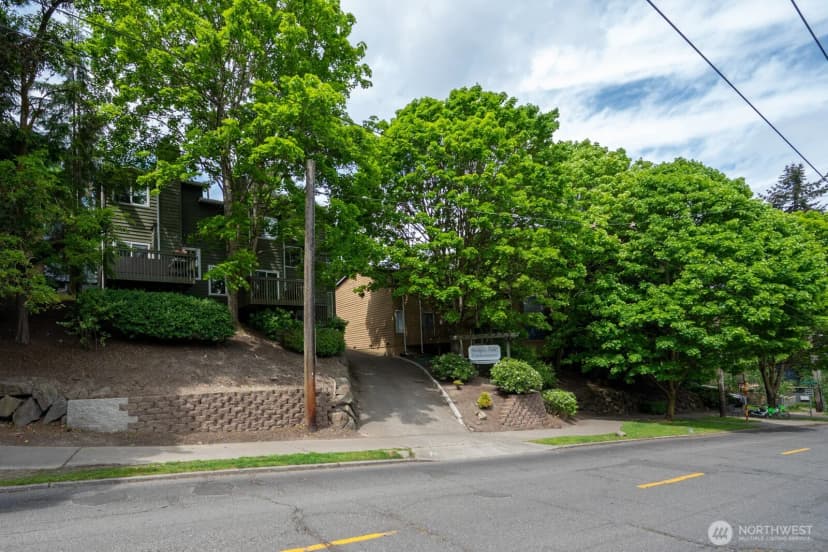Property photo for 301 W Raye Street #106, Seattle photo 30