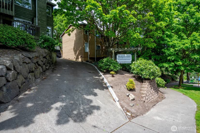 Property photo for 301 W Raye Street #106, Seattle photo 28