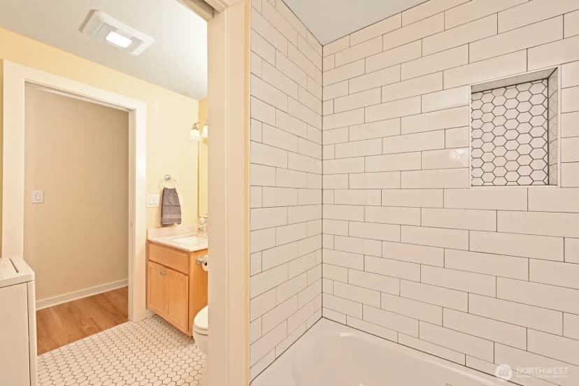 Property photo for 301 W Raye Street #106, Seattle photo 21