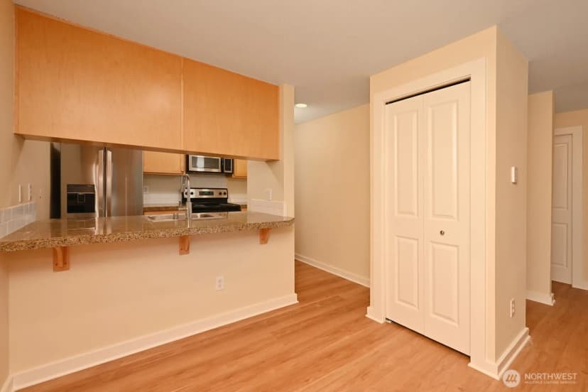 Property photo for 301 W Raye Street #106, Seattle photo 8