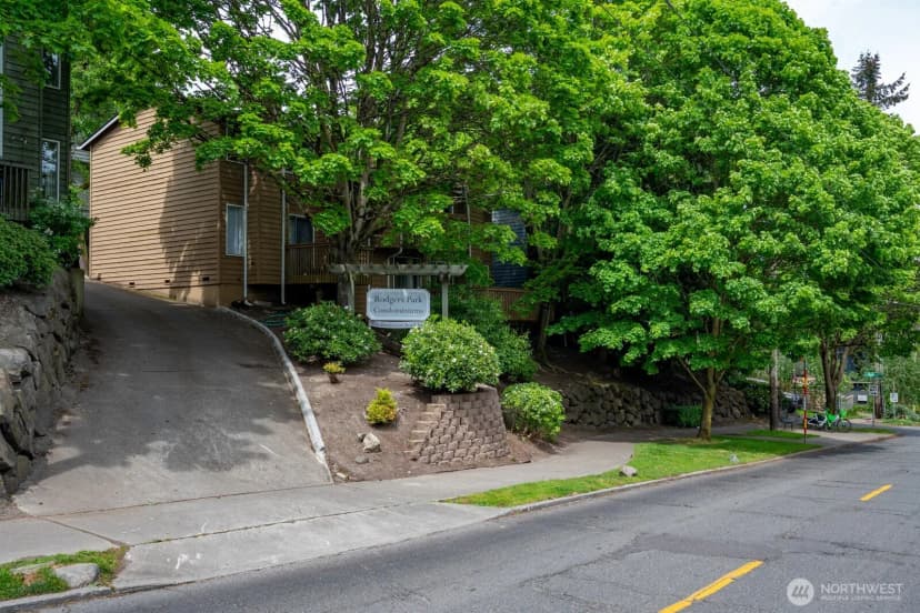 Property photo for 301 W Raye Street #106, Seattle photo 29