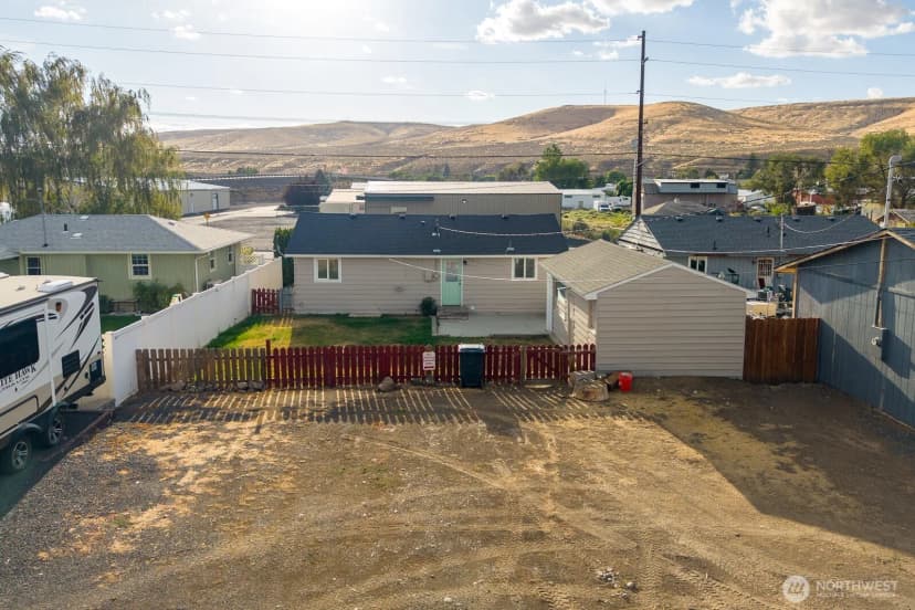 Property photo for 1222 Se A Street, Ephrata photo 18