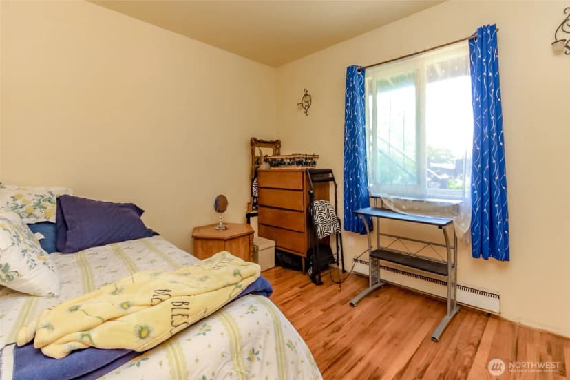 Property photo for 2633 Lake Youngs Court Se, Renton photo 8