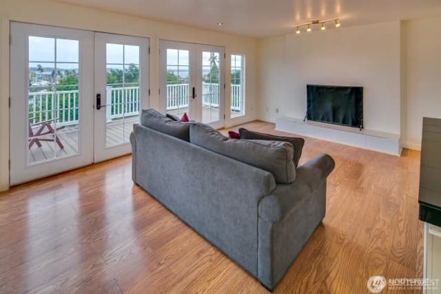 Property photo for 8061 Chinook Way, Birch Bay photo 4