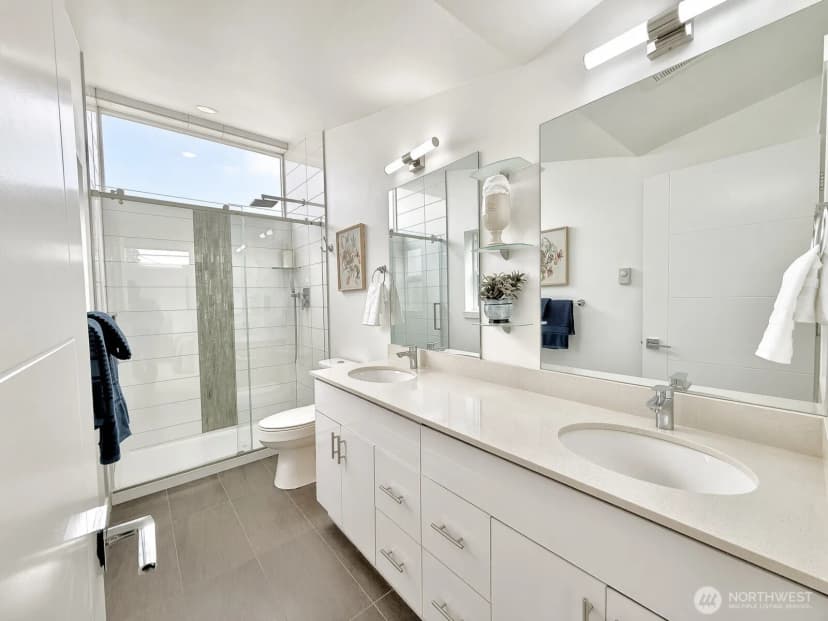Property photo for 708 N 102nd Street #2, Seattle photo 23