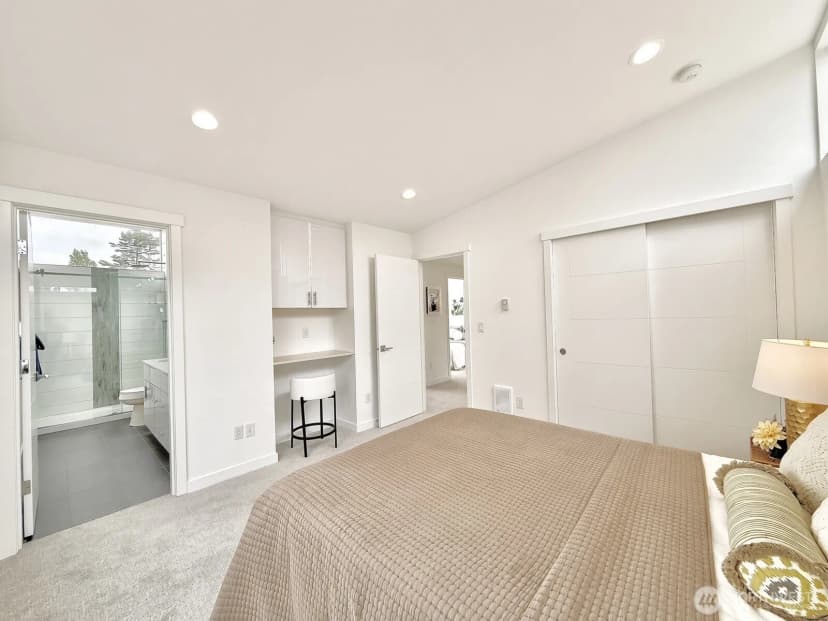 Property photo for 708 N 102nd Street #2, Seattle photo 21