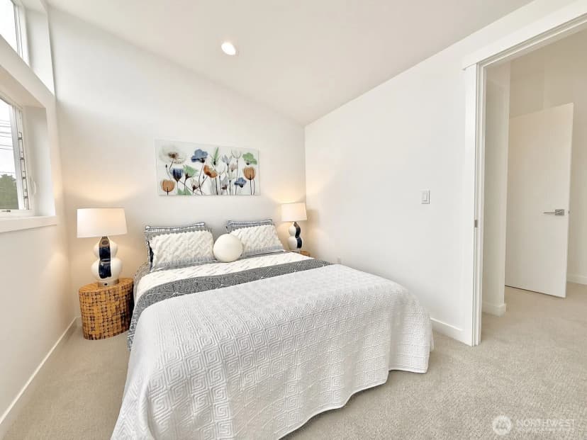 Property photo for 708 N 102nd Street #2, Seattle photo 14