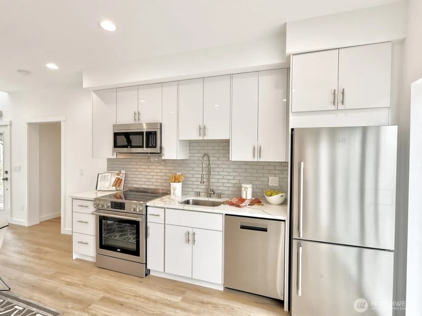Property photo for 708 N 102nd Street #2, Seattle photo 10