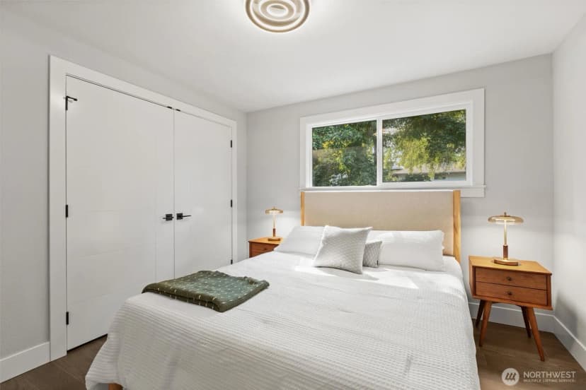 Property photo for 10345 36th Avenue Ne, Seattle photo 25