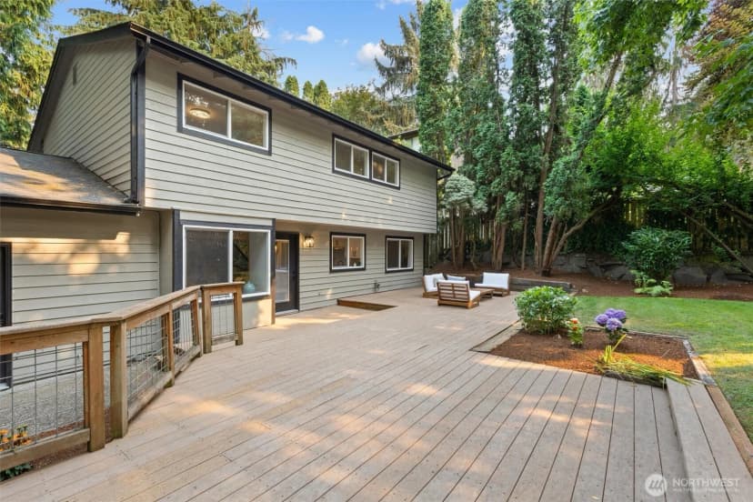 Property photo for 10345 36th Avenue Ne, Seattle photo 31