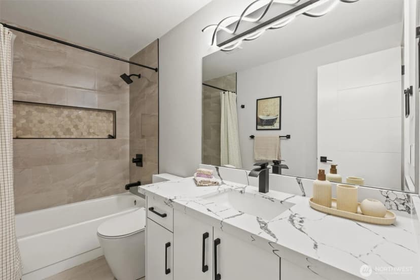Property photo for 10345 36th Avenue Ne, Seattle photo 26