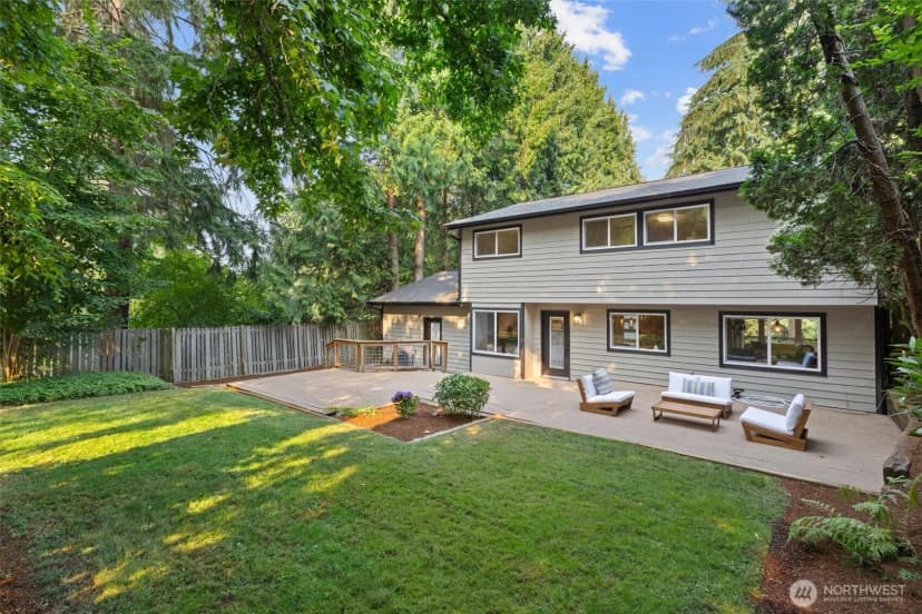 Property photo for 10345 36th Avenue Ne, Seattle photo 32
