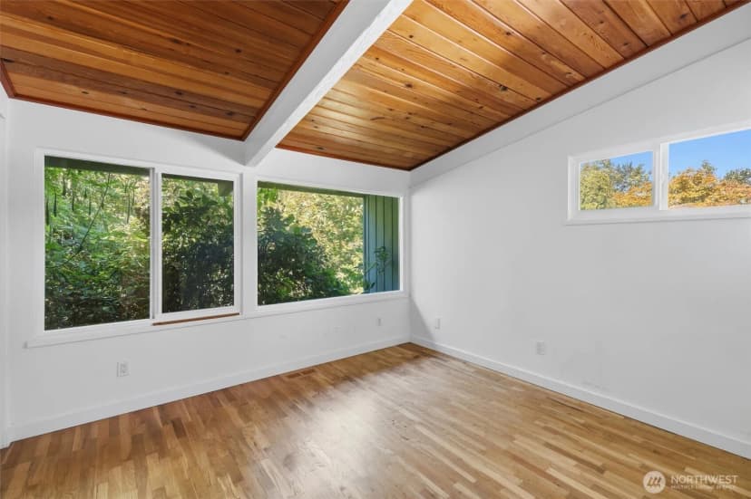 Property photo for 2618 W Lake Sammamish Parkway Ne, Redmond photo 18