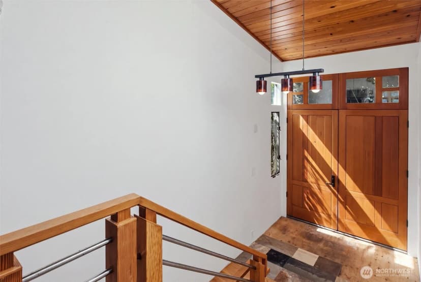 Property photo for 2618 W Lake Sammamish Parkway Ne, Redmond photo 8