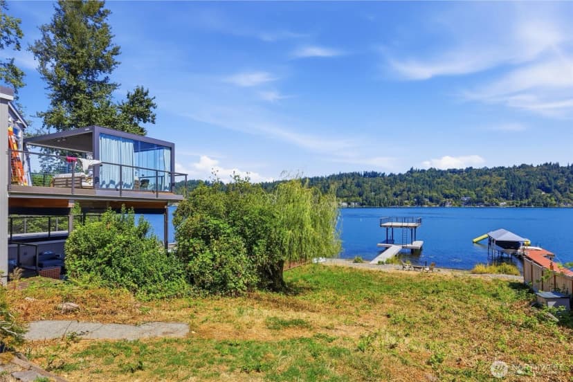 Property photo for 2618 W Lake Sammamish Parkway Ne, Redmond photo 26