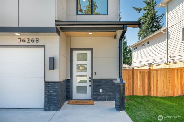 Property photo for 3626 191st Place Sw #b, Lynnwood photo 2