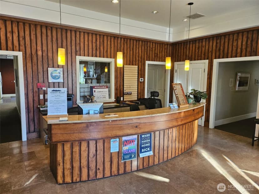 Property photo for 17141 Vashon Highway Sw, Vashon photo 4