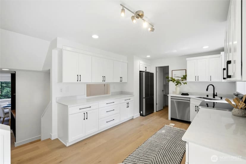 Property photo for 24322 135th Avenue Se, Kent photo 10