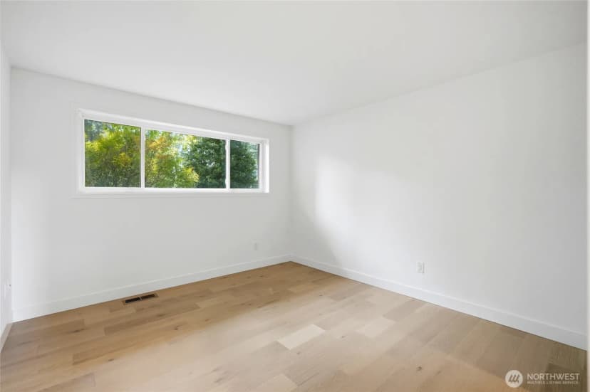 Property photo for 24322 135th Avenue Se, Kent photo 23
