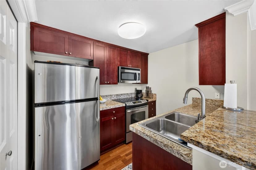 Property photo for 1840 S 284th Lane #h103, Federal Way photo 6