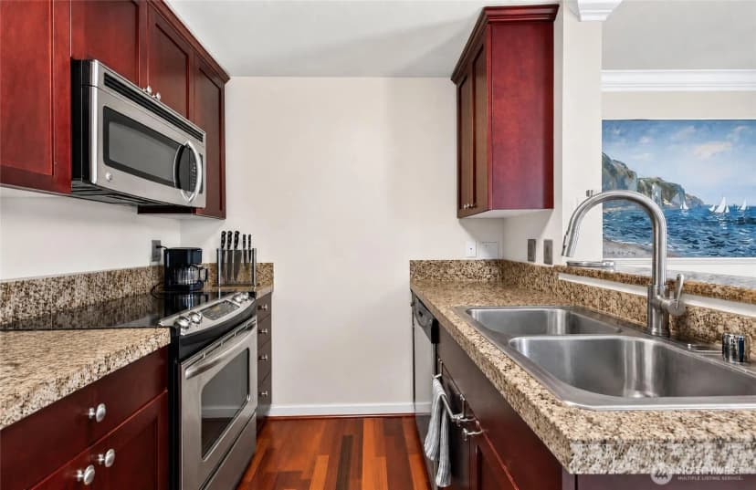 Property photo for 1840 S 284th Lane #h103, Federal Way photo 7