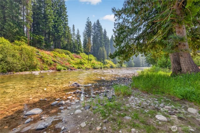 Property photo for 2303 Pine Tree Road, Leavenworth photo 3