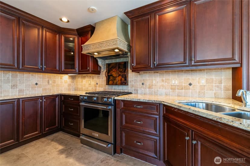 Property photo for 1301 W Holly Street #302, Bellingham photo 14