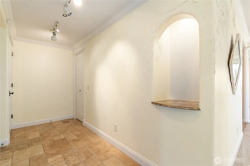 Property photo for 1301 W Holly Street #302, Bellingham photo 5