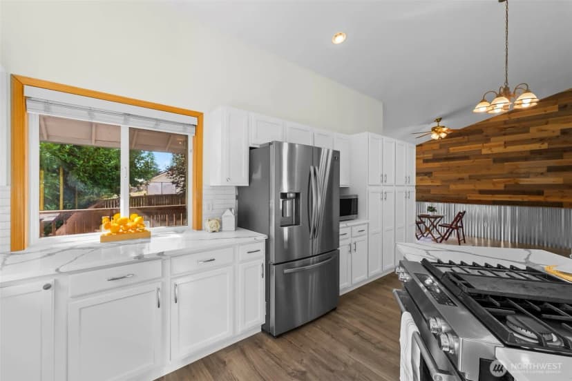 Property photo for 17831 77th Street E, Bonney Lake photo 8