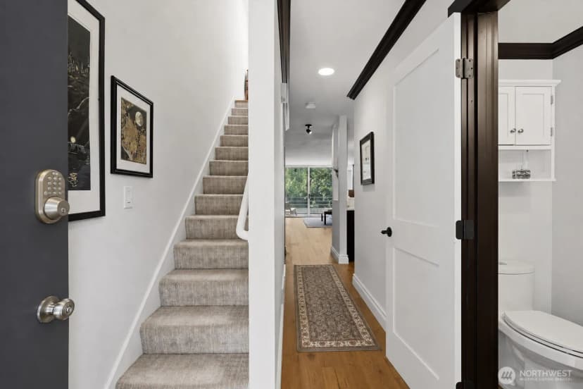 Property photo for 17001 Inglewood Road Ne #n208, Kenmore photo 3