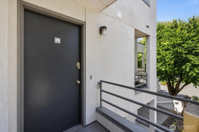 Property photo for 17001 Inglewood Road Ne #n208, Kenmore photo 3