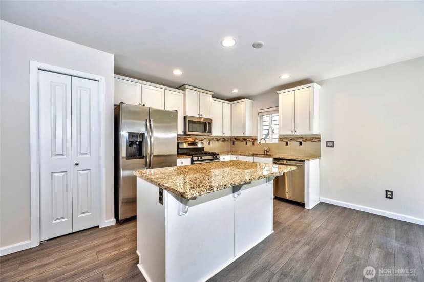 Property photo for 20231 4th Place W, Lynnwood photo 10