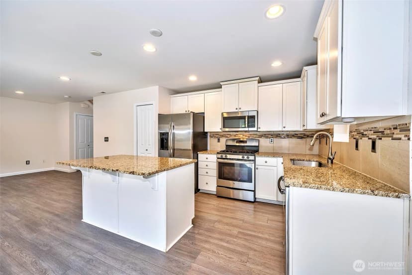 Property photo for 20231 4th Place W, Lynnwood photo 11