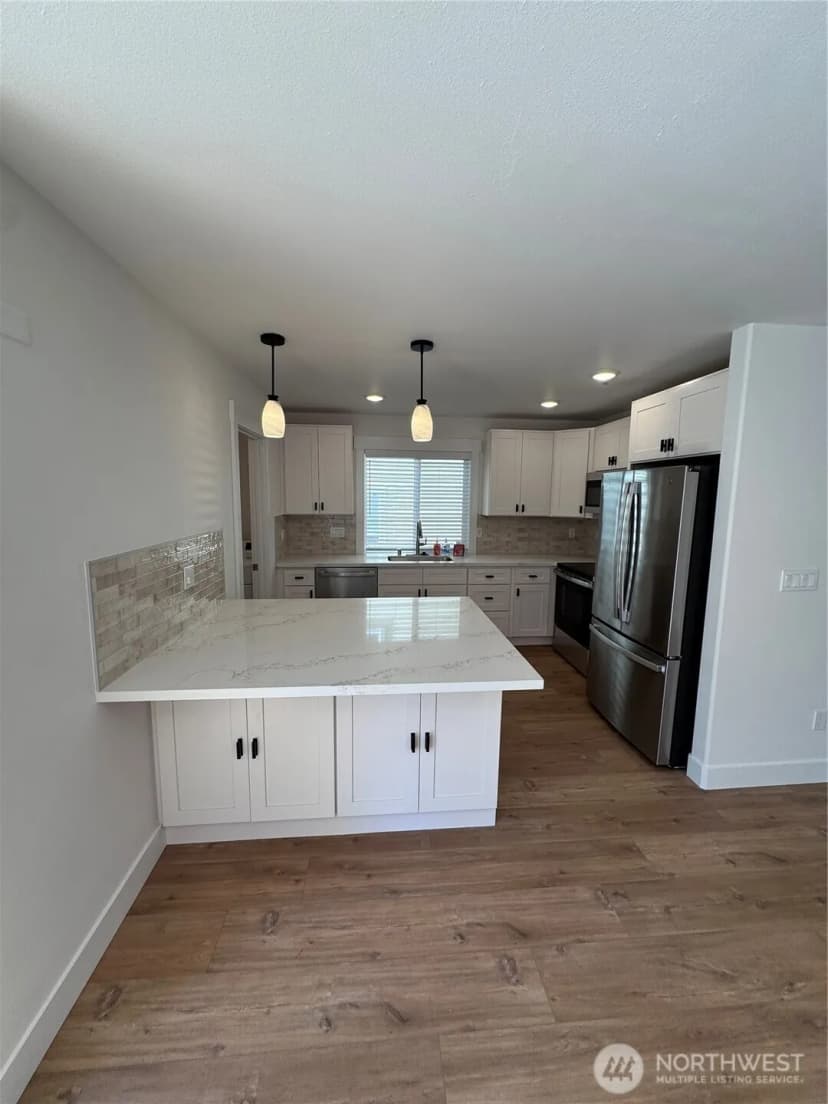 Property photo for 1869 Johnson Avenue, Dupont photo 6