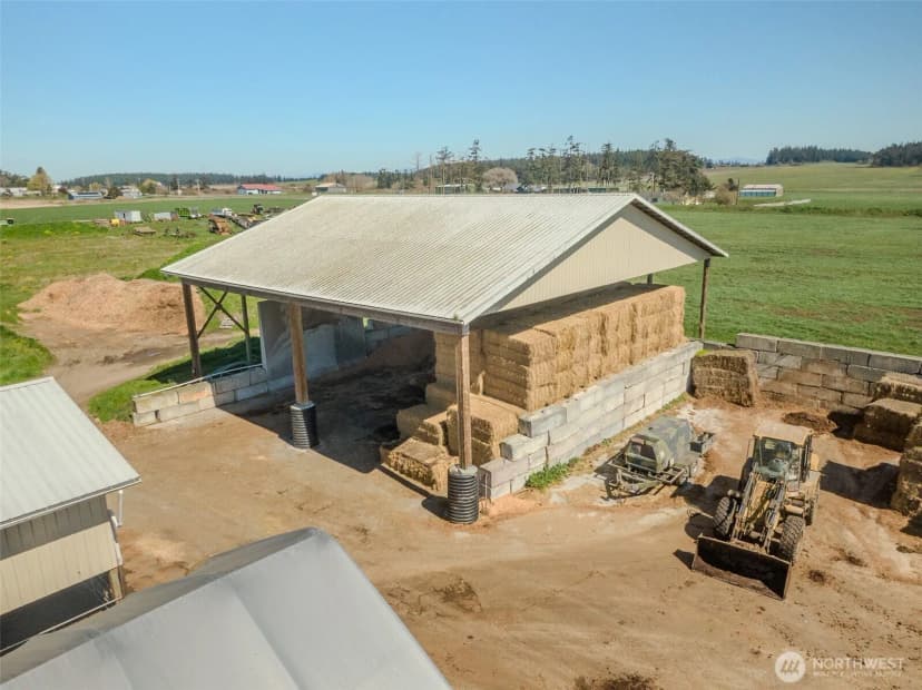 Property photo for 1240 Arnold Road, Oak Harbor photo 24
