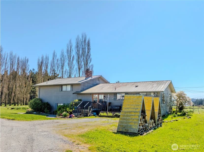 Property photo for 1240 Arnold Road, Oak Harbor photo 13