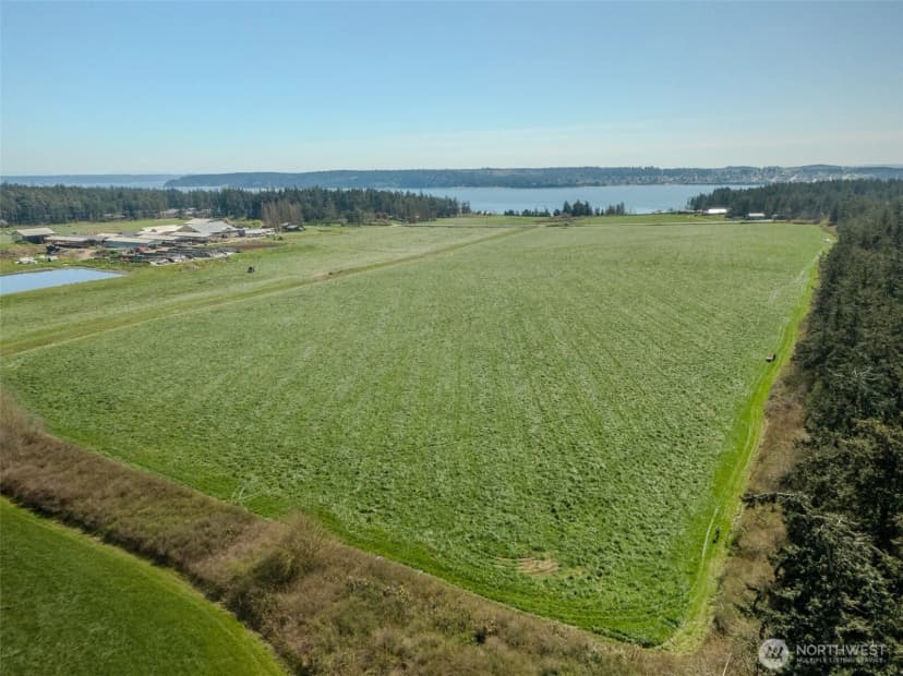 Property photo for 1240 Arnold Road, Oak Harbor photo 7