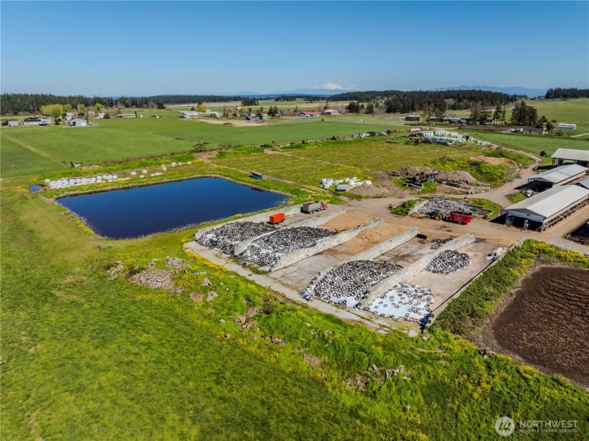 Property photo for 1240 Arnold Road, Oak Harbor photo 28