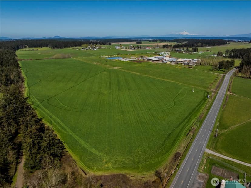 Property photo for 1240 Arnold Road, Oak Harbor photo 2