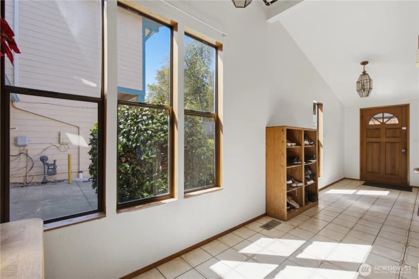 Property photo for 16068 Greenwood Avenue N, Shoreline photo 30
