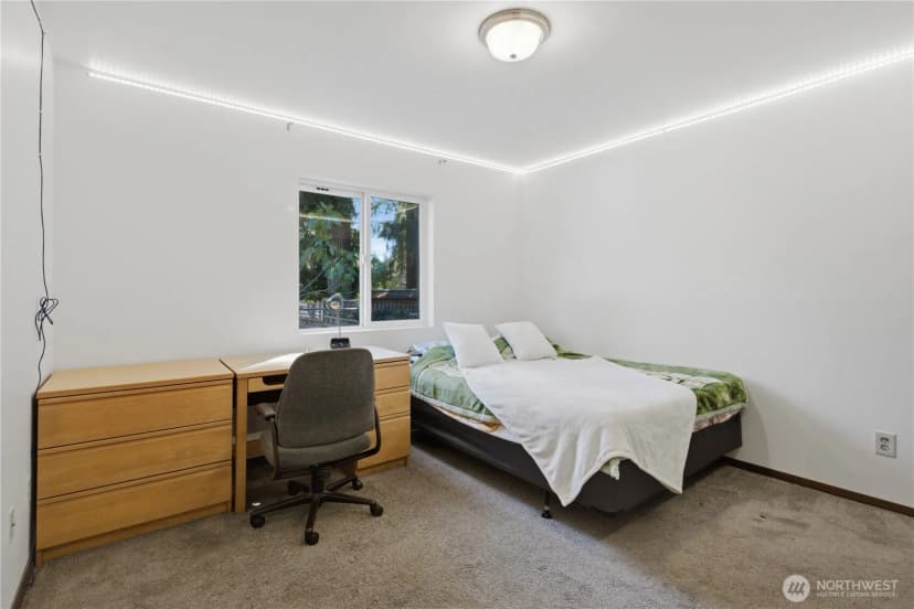 Property photo for 16068 Greenwood Avenue N, Shoreline photo 10