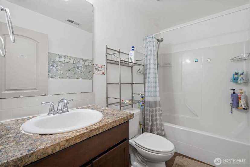 Property photo for 16068 Greenwood Avenue N, Shoreline photo 15